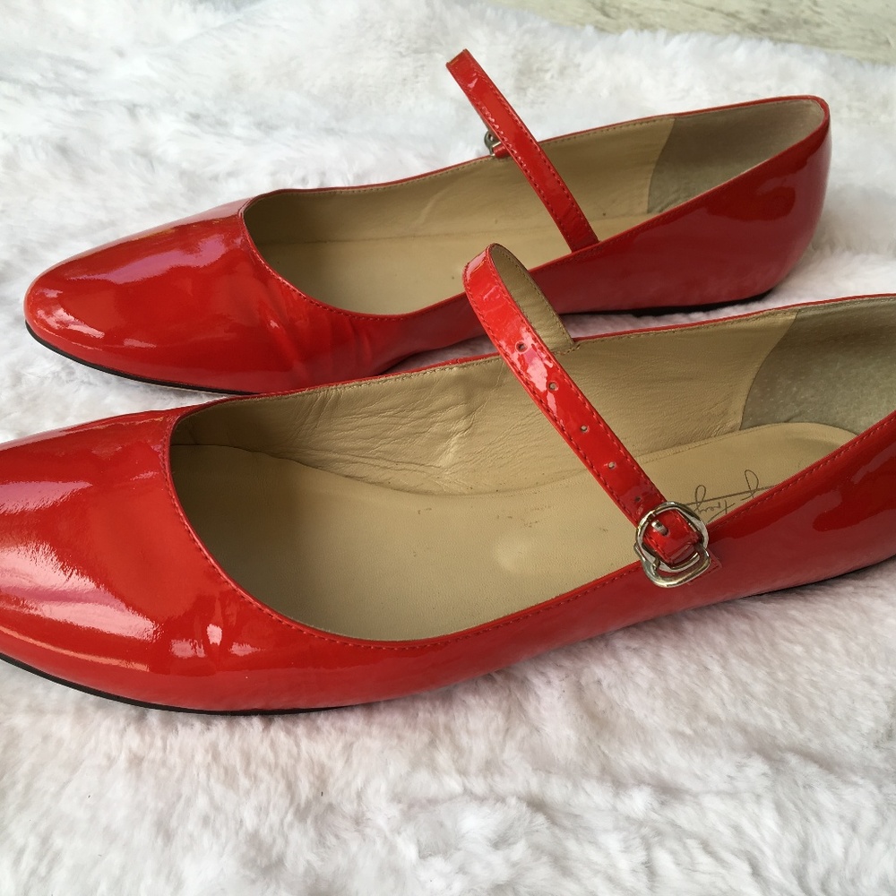 Shoes of Prey Patent Mary Jane Flats in Size 12W